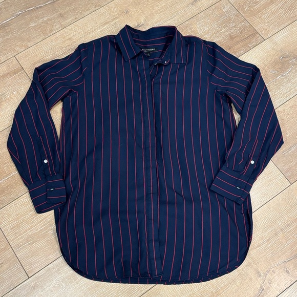 Banana Republic "Parker Tunic Fit" Striped Long Sleeve Shirt - Picture 2 of 6